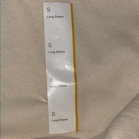 Wild Fable Women's Cropped Sweatshirt Wild Fable Off-White S Small NWT - Picture 4 of 5